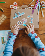 Lade das Bild in den Galerie-Viewer, Berlin Mini Roamers Kreativ-Set