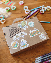 Lade das Bild in den Galerie-Viewer, Hamburg Mini Roamers Kreativ-Set